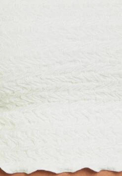 BERSHKA Waffle - A-Lijn Rok - White -ESPRIT Winkel 06accc9490c24600a317be6689664ac1