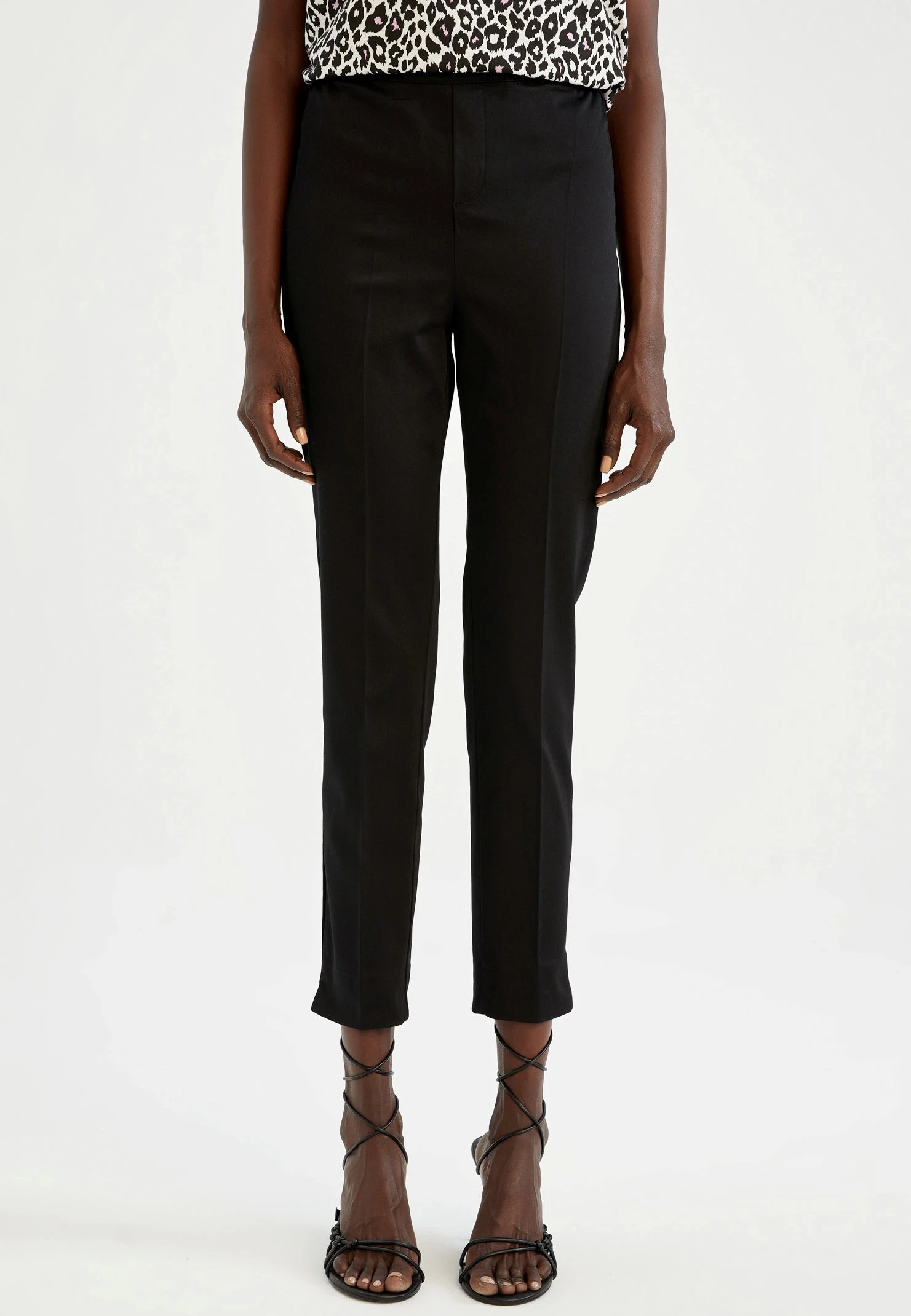 DeFacto Valentina Cigarette- Broek - Black 1 DeFacto Valentina Cigarette- Broek - Black