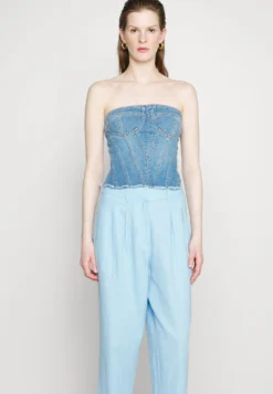 DKNY Pleated Trouser - Broek - Frosting Blue 10 DKNY Pleated Trouser - Broek - Frosting Blue -ESPRIT Winkel 08c588cd42d24f838832cd9232ec8dd5 scaled