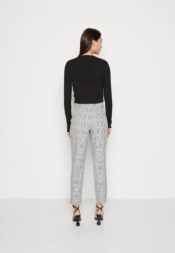 Vero Moda Vmbailey Tap Paberbag Belt Pant - Broek - Light Grey Melange -ESPRIT Winkel 0ab3a228deb344b7add56506d38a26c0