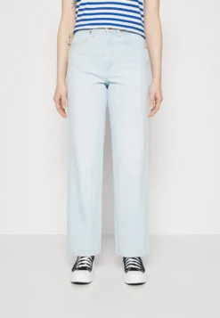 Wrangler Mom - Relaxed Fit Jeans - Sun Drenched