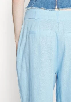 DKNY Pleated Trouser - Broek - Frosting Blue -ESPRIT Winkel 1c659fa093224e8db1b04be680d1c246