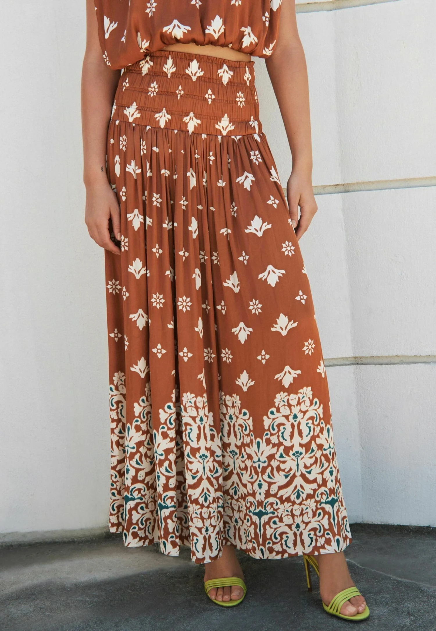 Next Standard - Maxirok - Brown 1 Next Standard - Maxirok - Brown