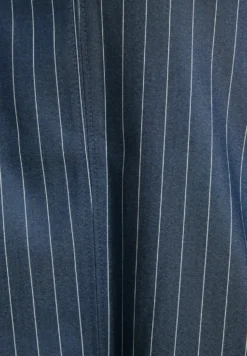 BERSHKA Tailored-Fit- Jeansrok - Dark Blue -ESPRIT Winkel 2a5db4bcca7c49f480f437dad86ca1ca scaled