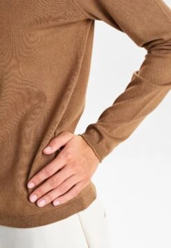 Nubia Noos - Vest - Otter -ESPRIT Winkel 35affc275d354b20b88ae9b3fe5a6a15