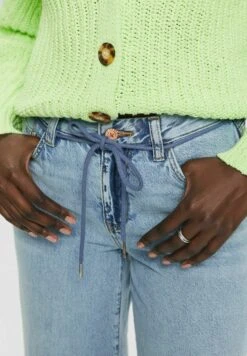 Edc By Esprit Flared Jeans - Blue Light Washed 11 Edc By Esprit Flared Jeans - Blue Light Washed -ESPRIT Winkel 3761211f6f244d61af3e4bd74f9f90b5