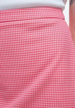 Tuvit Tossel - Kokerrok - Plaid Pink -ESPRIT Winkel 4ab7f4a61dc44179b47339638a5bb85e scaled