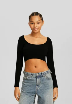 BERSHKA With Low-Cut Neckline - Cropped - Trui - Black