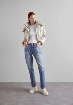 Straight Leg Jeans - Delight Blue 9 Straight Leg Jeans - Delight Blue -ESPRIT Winkel 4f4919c2203348d3ad98a74a209ec8c0