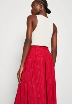 SAMSØE SAMSØE Uma Skirt - Plooirok - Cerise -ESPRIT Winkel 4f65bb50c0f64875b9d2a0dfa48458e6