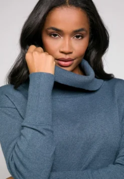 Trui - Petrol -ESPRIT Winkel 59feb394e79e4d00ab359c955dc76c34 scaled