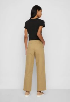 Dockers Women'S High Waisted Chino Pants - Chino - Harvest Gold - Brown -ESPRIT Winkel 5ad729d21b154798af824204b21a4711