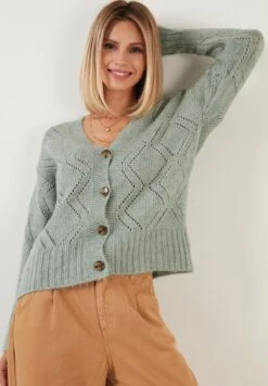 LELA Regular Fit - Vest - Almond Green 9 LELA Regular Fit - Vest - Almond Green -ESPRIT Winkel 6d88c914c3f244bbaf2e85a9f749eaa3