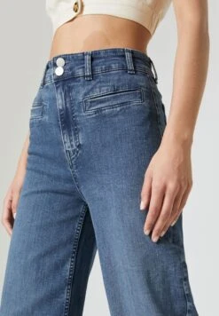 Emilia - Flared Jeans - Blue Denim -ESPRIT Winkel 70c1f13f94d04ab195a6ae63bf137ec8