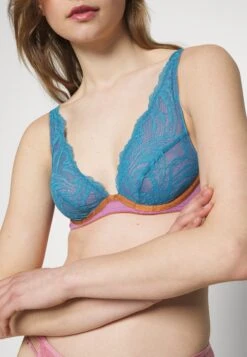 DORA LARSEN Dorothee High Apex Underwire - Triangel Bh - Blue -ESPRIT Winkel 764b98c853184d35955f7a4f14a7f10a