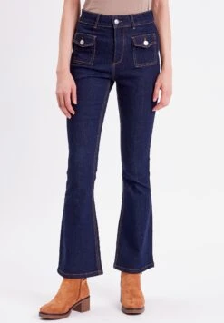 Mit Pattentaschen - Bootcut Jeans - Denim Brut