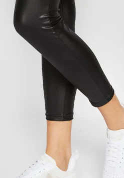 URBAN CLASSICS Legging - Black -ESPRIT Winkel 7ee900b008b742efa53f9fcf7f056897 scaled