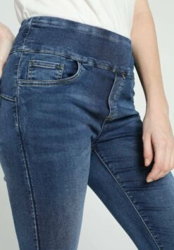 Slim Fit Jeans - Denim 11 Slim Fit Jeans - Denim -ESPRIT Winkel 81d74bdf52dc4b98acaca3a4c00f3e7a