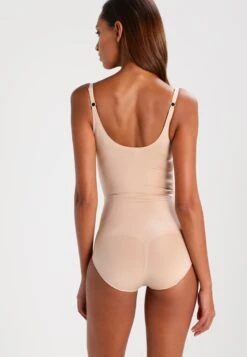 Spanx Oncore Open Bust Bodysuit - Body - Haut -ESPRIT Winkel 8e19cc7059c64eaaa93d3e925a97a019
