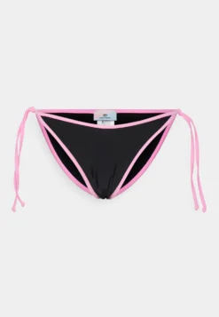 Chiara Ferragni Side Tie Brief - Bikinibroekje - Black -ESPRIT Winkel 93ef7d0983c14bc7a905dce3fca980a7 scaled