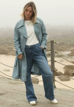 Cache Coeur Kelly - Straight Leg Jeans - Mid Blue -ESPRIT Winkel 958c69fed3724fe190906236c665afe1