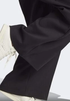 Adidas Originals Premium Essentials Wide-Leg Pintuck - Trainingsbroek - Black -ESPRIT Winkel 993ba3dd7da947b9902163511736dc08