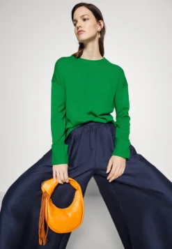 Trui - Vivid Green 9 Trui - Vivid Green -ESPRIT Winkel 9a7dfaf12ae241da9b5a515d2e7baf9f scaled