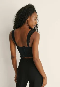 NA-KD Breiten Trägern - Korset - Black -ESPRIT Winkel a09e2f30fbd547b1bcbfe11199c06060 scaled