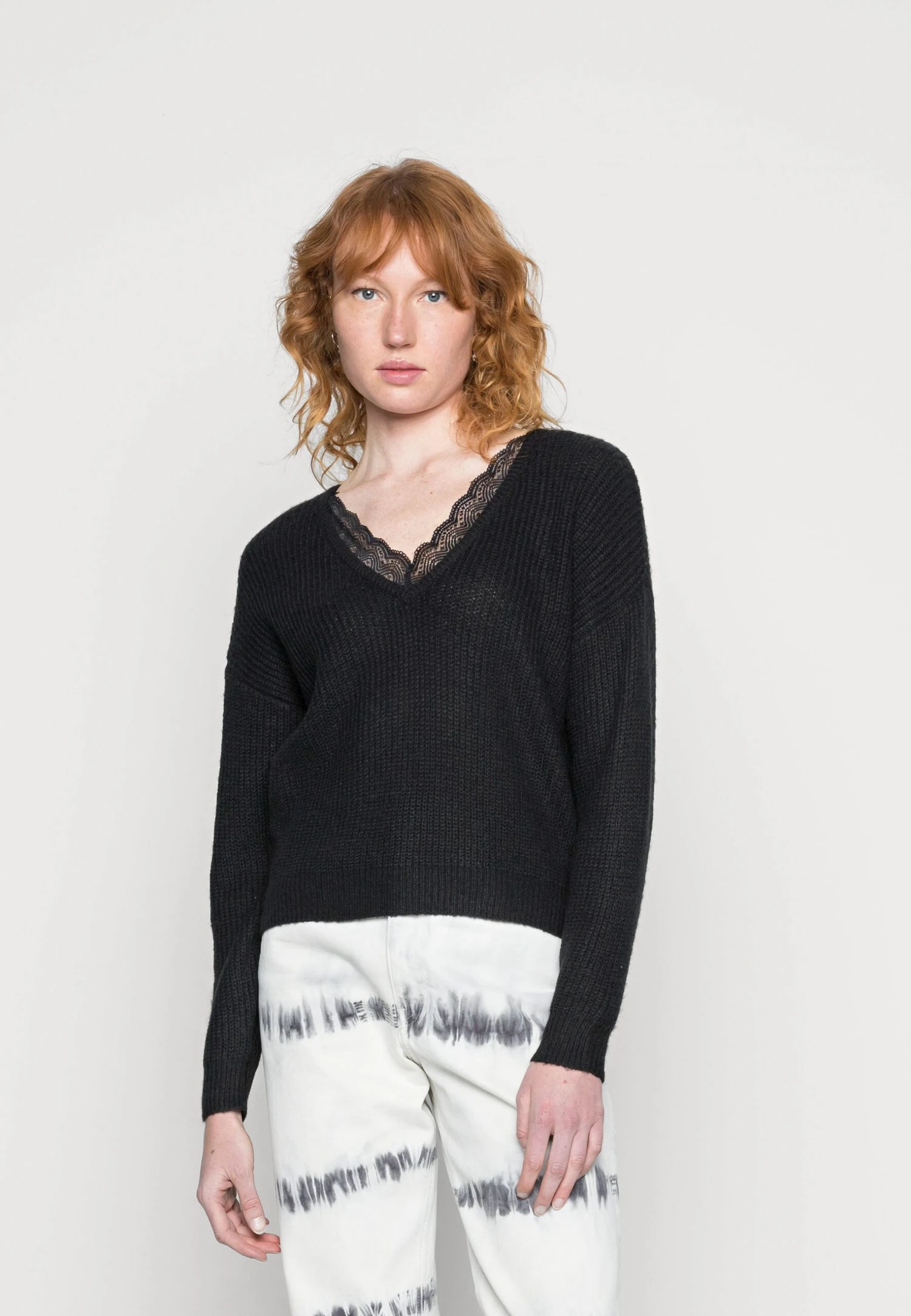 Vila Trui - Black 1 Vila Trui - Black