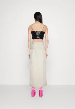 WEEKDAY Billy Cargo Skirt - Maxirok - Beige -ESPRIT Winkel a86f86bed75642e4bcf84e8e98773f04 scaled