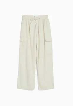 BERSHKA Wide Balloon Fit - Flared Jeans - Beige 10 BERSHKA Wide Balloon Fit - Flared Jeans - Beige -ESPRIT Winkel a8a6e0ffc5db4a0ab950facde679613d