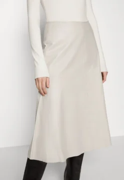 Bruuns Bazaar Catalina Fraya - Leren Rok - Chateau Grey -ESPRIT Winkel b59988cdc8834a3fae4118f6e13977e1 scaled