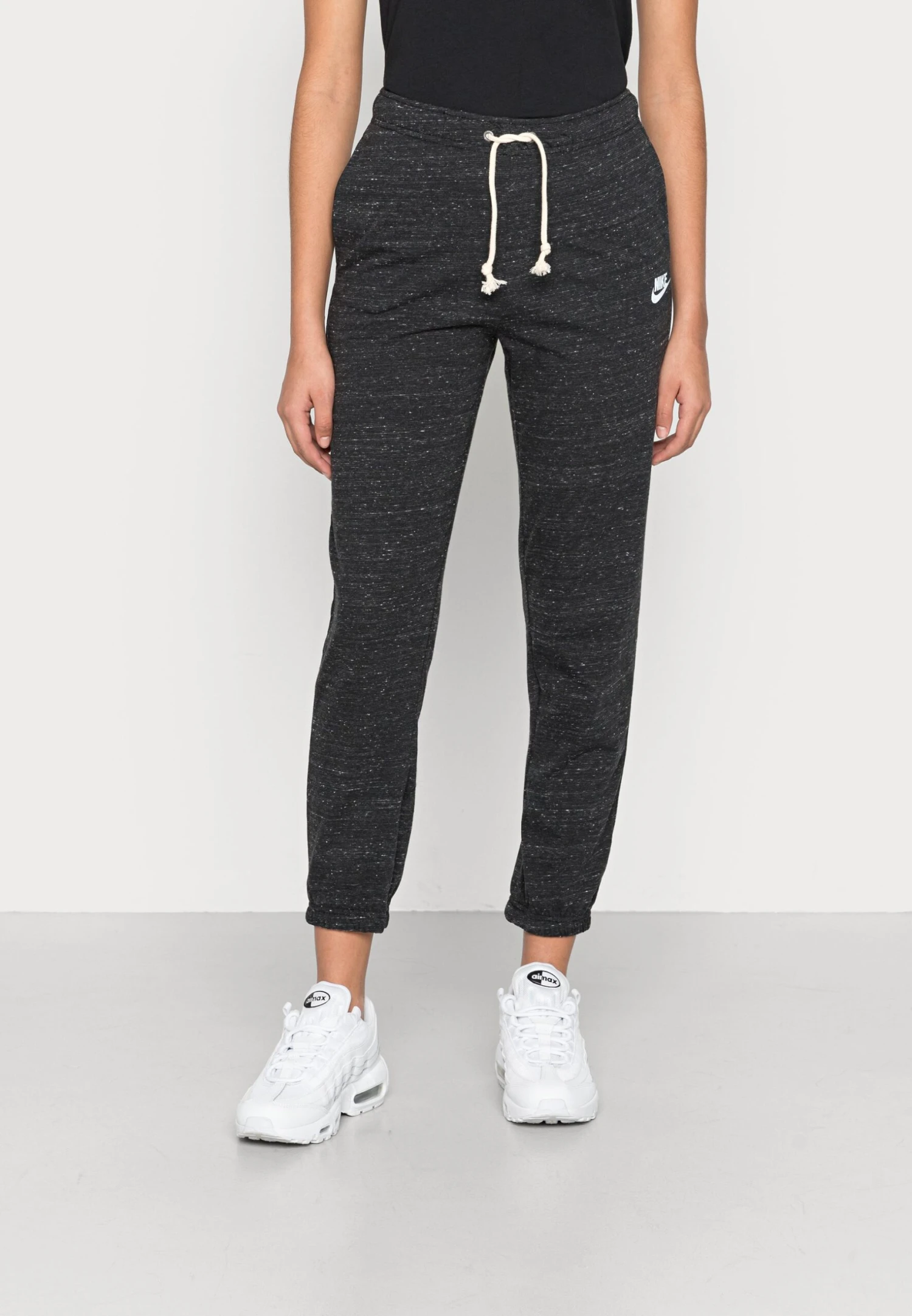 Nike Sportswear Gym Vintage Easy Pant - Trainingsbroek - Black/White 1 Nike Sportswear Gym Vintage Easy Pant - Trainingsbroek - Black/White