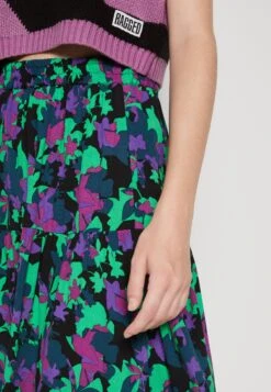 Yaslicco Skirt - A-Lijn Rok - Black/Licco -ESPRIT Winkel c5df1b1800914b0a8199c9b8512ad21c