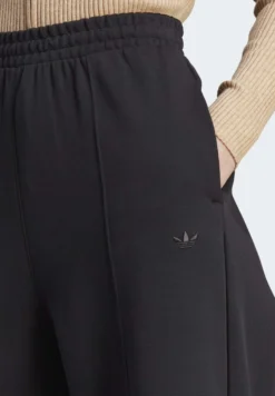 Adidas Originals Premium Essentials Wide-Leg Pintuck - Trainingsbroek - Black -ESPRIT Winkel c8d638e1123f43e7a4c979e059a1e9ad scaled