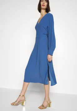 IVY OAK Stella - A-Lijn Rok - Ocean Blue -ESPRIT Winkel cf49658fb93d4fff999ea538ae024e0b scaled