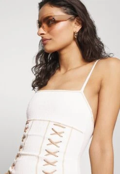 Frankies Bikinis Kylee Crinkle One Piece - Badpak - Sand Storm -ESPRIT Winkel d469595cac7241c8bf4790f4fe9fb869