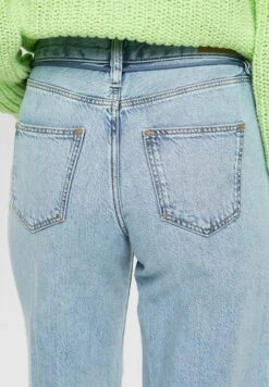 Edc By Esprit Flared Jeans - Blue Light Washed 12 Edc By Esprit Flared Jeans - Blue Light Washed -ESPRIT Winkel d6924f85a2b348eea46754bfd3429465