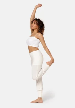 Yoga - Legging - Ecru -ESPRIT Winkel d88e6375f8144ea29cc5b2c28d286471 scaled