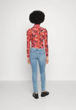 7 For All Mankind Pyper Slim Illusion Brightness - Slim Fit Jeans - Light Blue -ESPRIT Winkel da0547d618674f81935aa071de6221b8 scaled