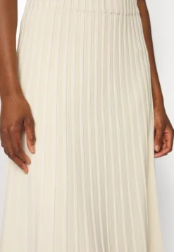 By Malene Birger Idris - A-Lijn Rok - Soft White -ESPRIT Winkel fce8c49d2381432bba1d42b6f7c766e3 scaled
